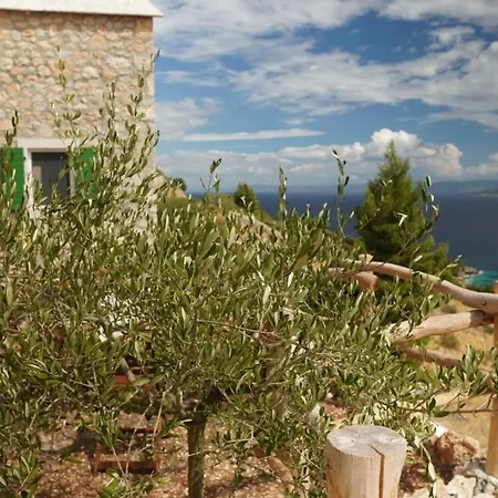 Traditional Island Murvica House *