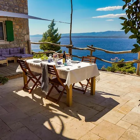Traditional Island Murvica House Bol
