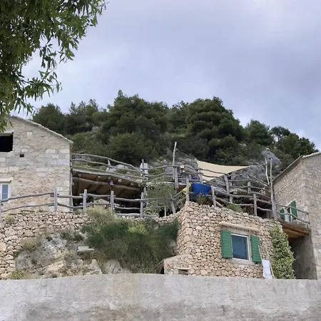 Traditional Island Murvica House Bol