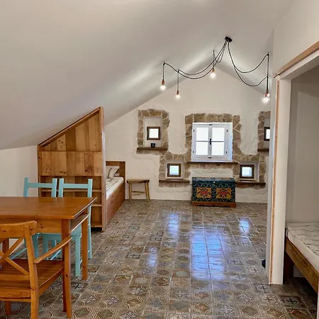Apartment Traditional Island Murvica House *