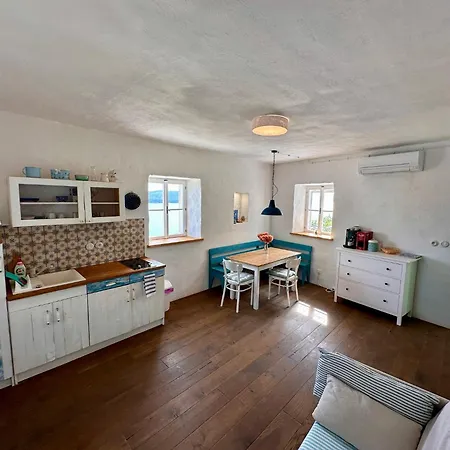 Traditional Island Murvica House Apartment Bol