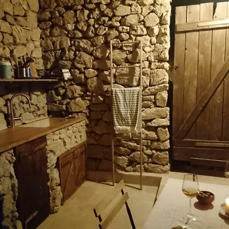 Traditional Island Murvica House Apartment